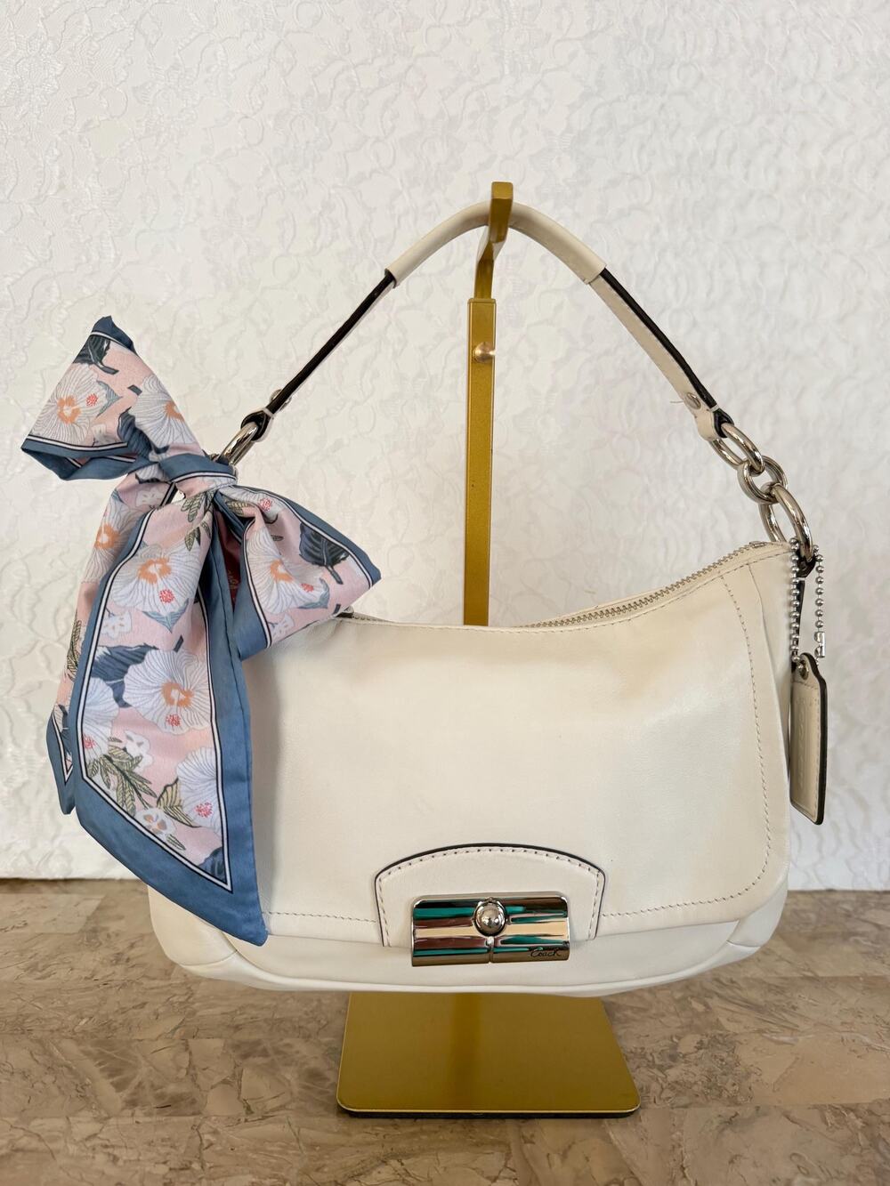 Vintage Y2K Coach Kristin F22308 white Leather small Shoulder Bag